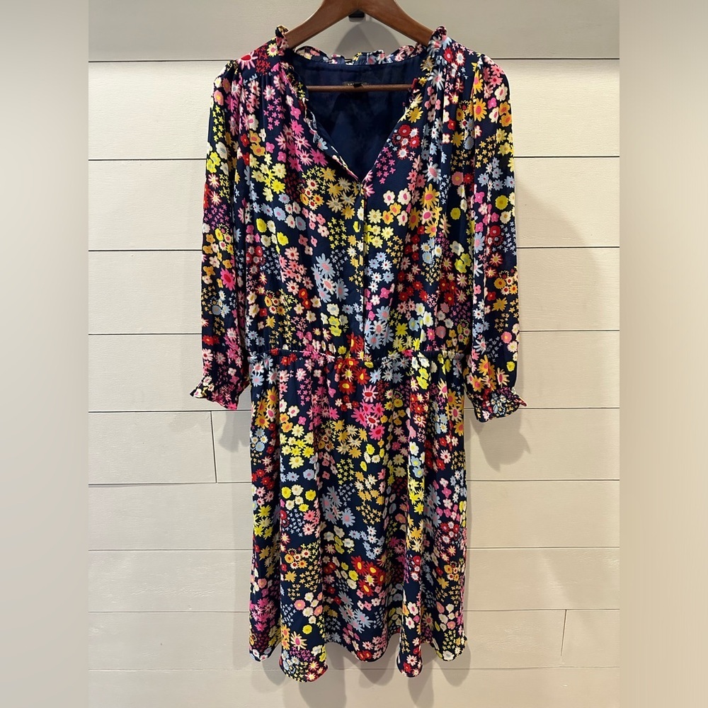 Talbots Women’s Starburst Floral V-Neck Smocked Waist Dress- size Large